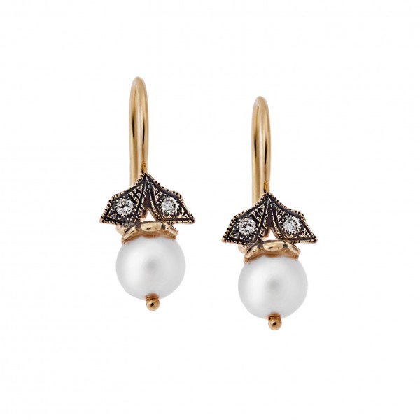 18ct  gold earrings with diamonds and pearls