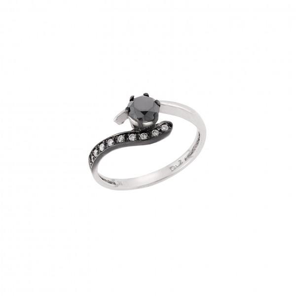 White Gold Ring in 18 Carats